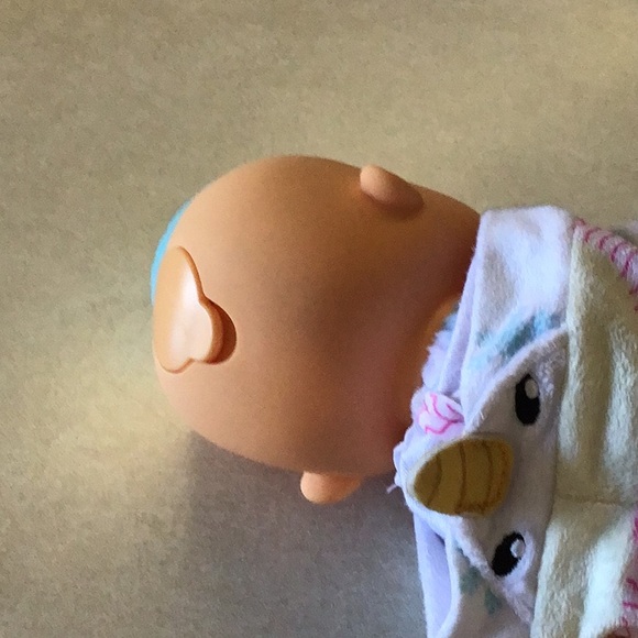 2 Cry Babies Tiny Cuddles - Picture 4 of 9